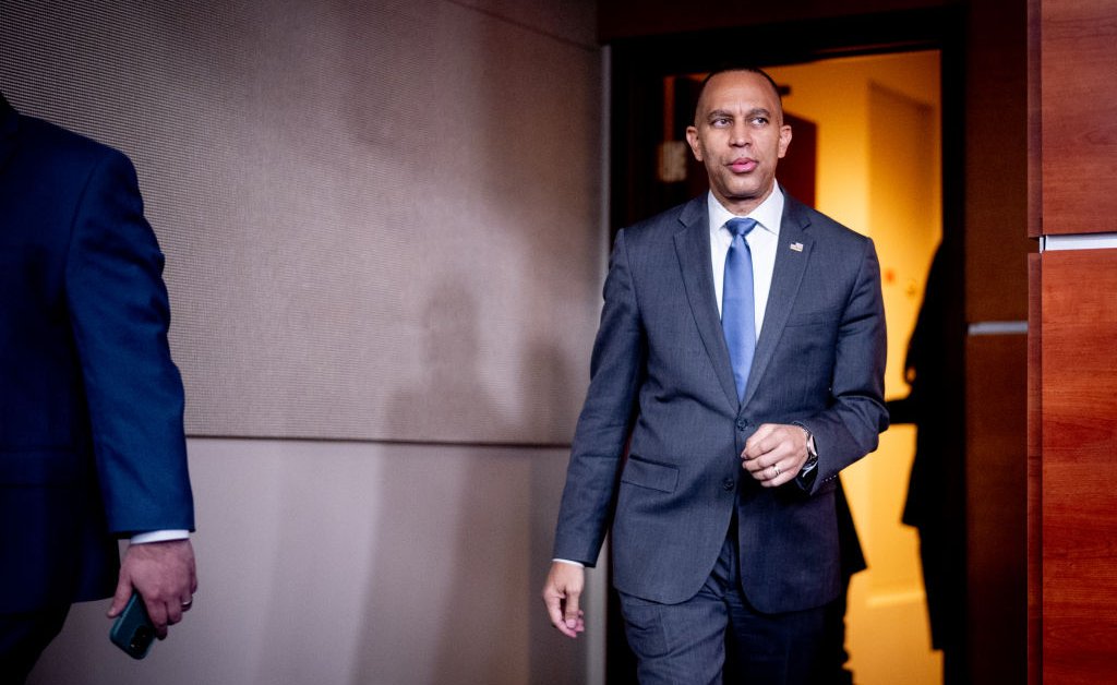 Hakeem Jeffries est réélu à la tête du parti démocrate à la Chambre des représentants