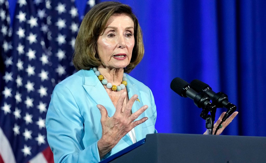 Nancy Pelosi hospitalisée après une blessure au Luxembourg