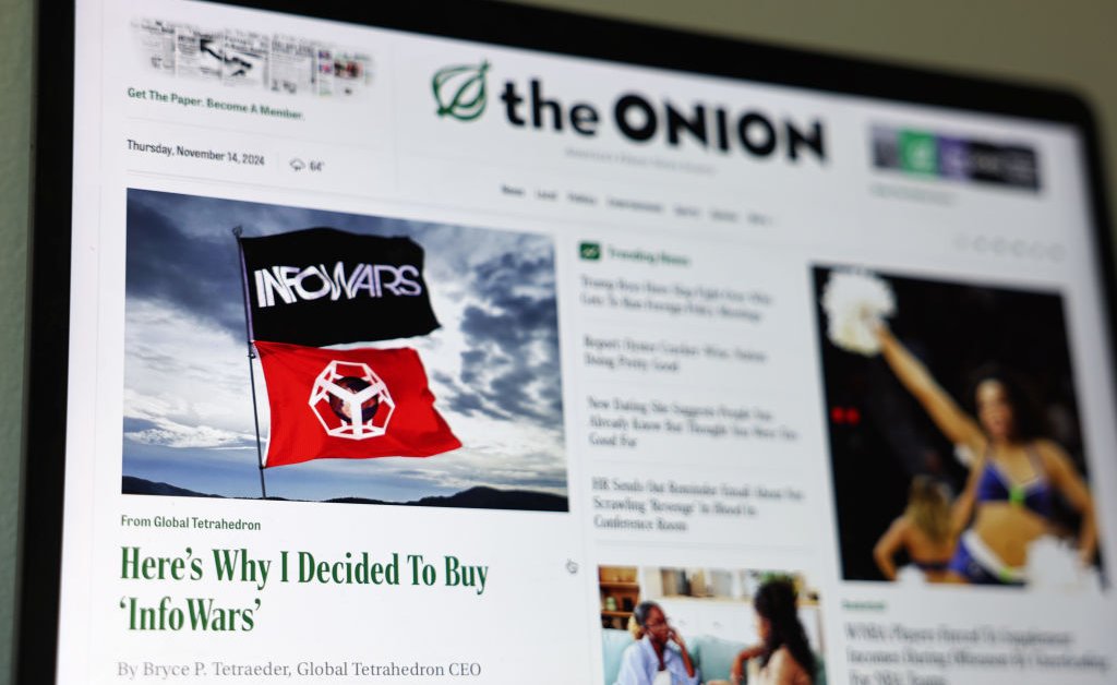 Le juge rejette la vente d’Infowars d’Alex Jones à The Onion