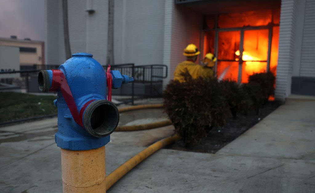 Ce qu’il faut savoir sur les bouches d’incendie qui se sont asséchées au milieu des incendies à Los Angeles