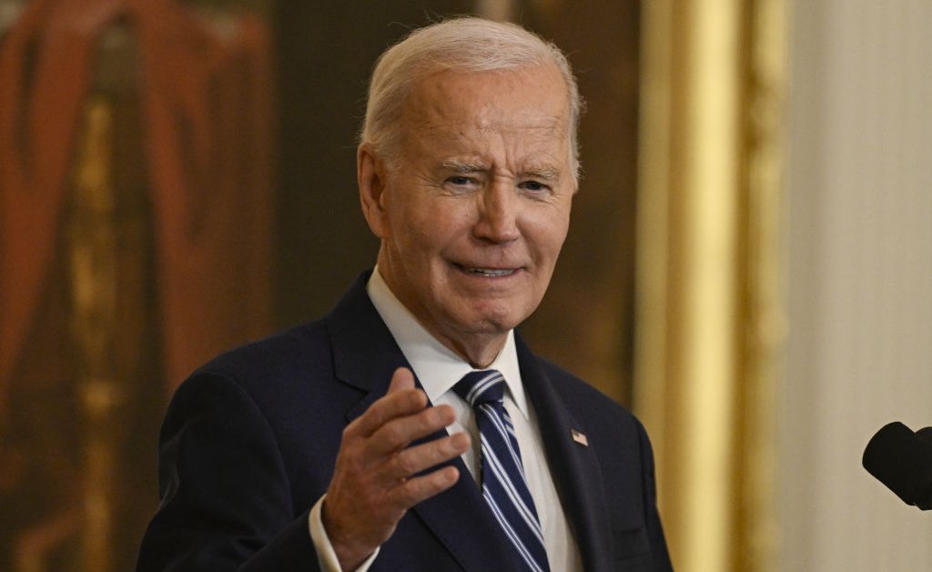 Biden signe un projet de loi visant à augmenter les prestations de sécurité sociale pour des millions de retraités